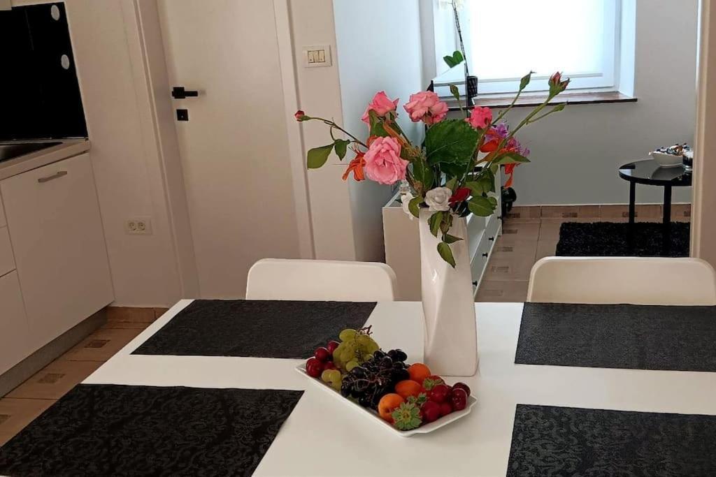Lovely Apartment Morje - Koper Old Town ภายนอก รูปภาพ
